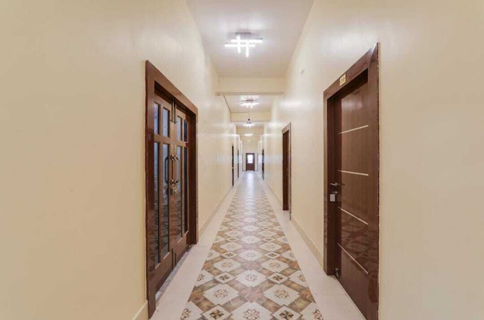 Imagen de los interiores del Hotel Roomssolution Patna. Foto 15