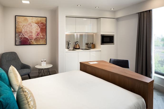 Imagen de la habitación del Hotel Roomzzz London Stratford. Foto 2