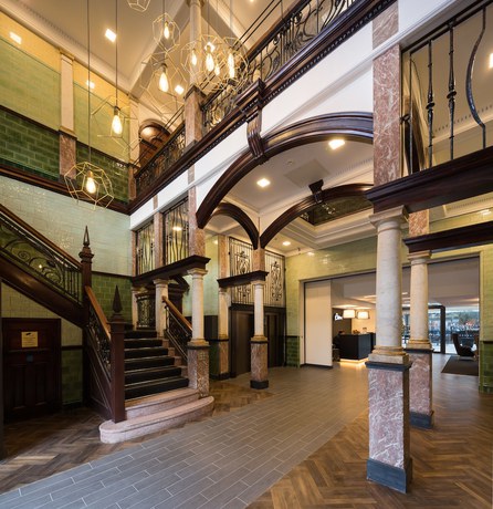 Imagen de los interiores del Hotel Roomzzz Manchester Victoria. Foto 19