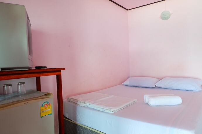 Imagen de la habitación del Hotel Roong Arun Resort, Chaiya. Foto 18
