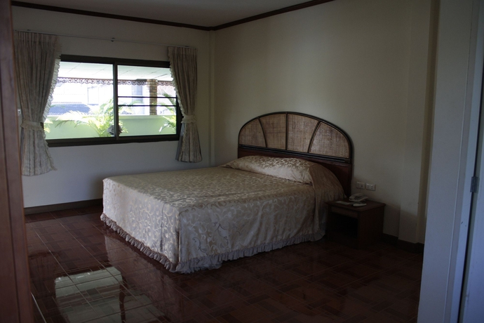Imagen de la habitación del Hotel Roongruang. Foto 7