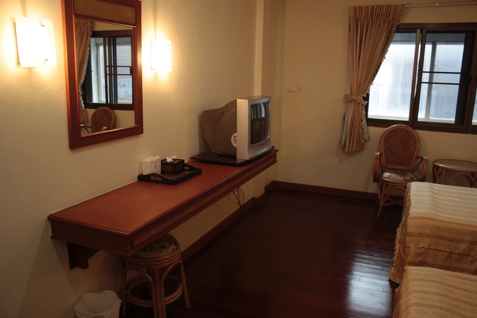 Imagen de la habitación del Hotel Roongruang. Foto 10