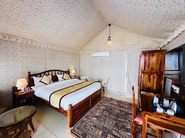 Imagen de la habitación del Hotel Roop Garh Palace. Foto 4