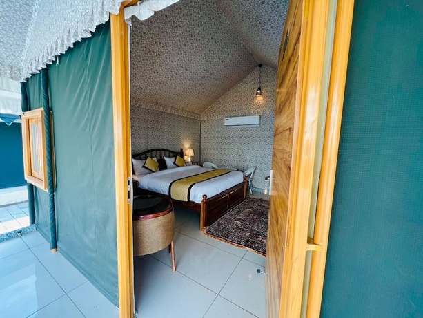 Imagen de la habitación del Hotel Roop Garh Palace. Foto 5
