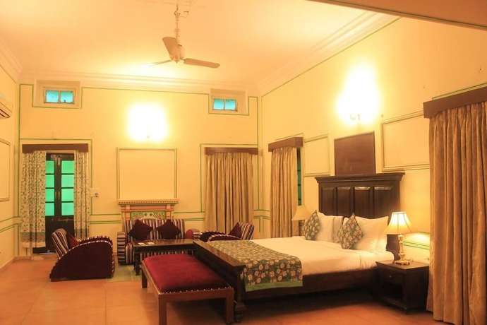 Imagen de la habitación del Hotel Roop Vilas Palace. Foto 11