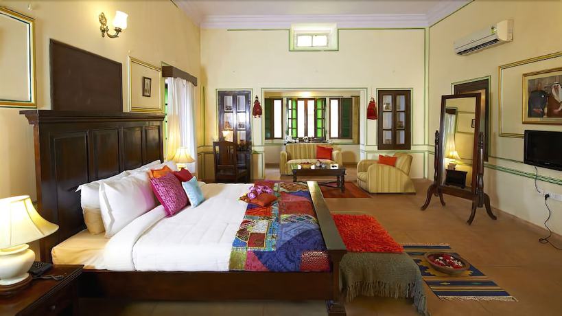 Imagen de la habitación del Hotel Roop Vilas Palace. Foto 12