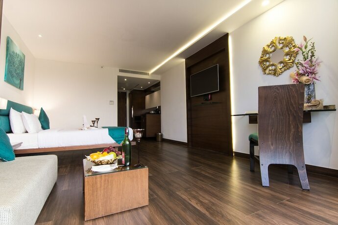 Imagen de la habitación del Hotel Roopa Elite. Foto 27