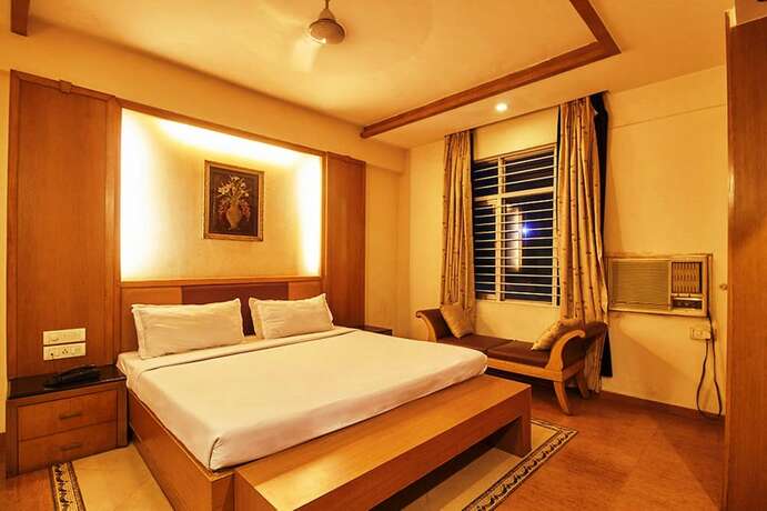 Imagen de la habitación del Hotel Roopa. Foto 17