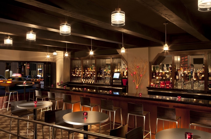 Imagen del bar/restaurante del Hotel Roosevelt. Foto 3