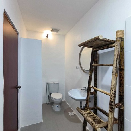 Imagen de la habitación del Hotel Roots Senggigi. Foto 7
