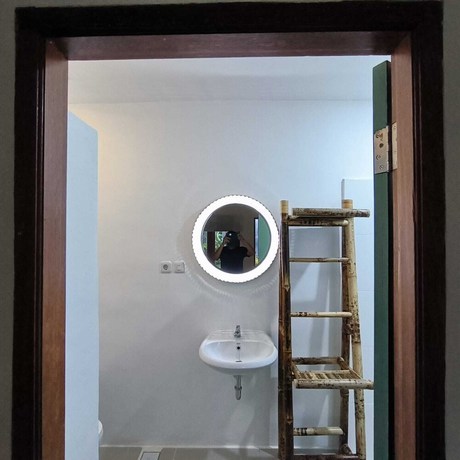Imagen de la habitación del Hotel Roots Senggigi. Foto 8