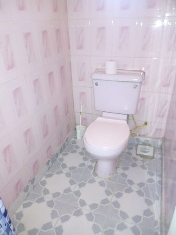 Imagen de la habitación del Hotel Ropaka. Foto 3