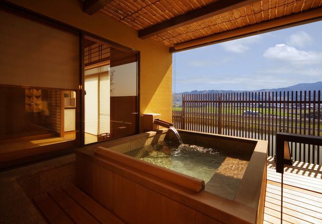 Imagen de los interiores del Hotel Roppokan. Foto 7