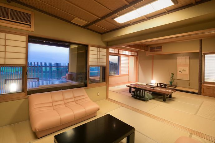 Imagen de la habitación del Hotel Roppokan. Foto 4