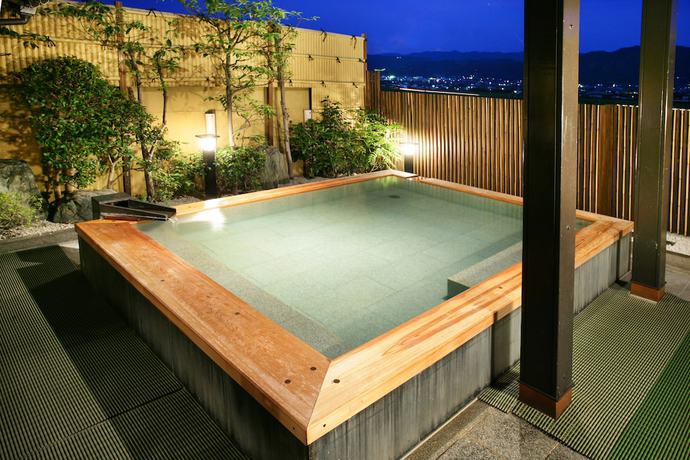 Imagen de los interiores del Hotel Roppokan. Foto 10