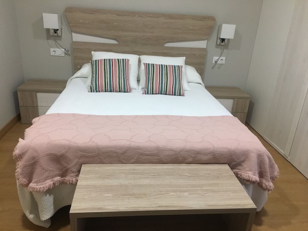 Imagen de la habitación del Hotel Roquiño. Foto 7