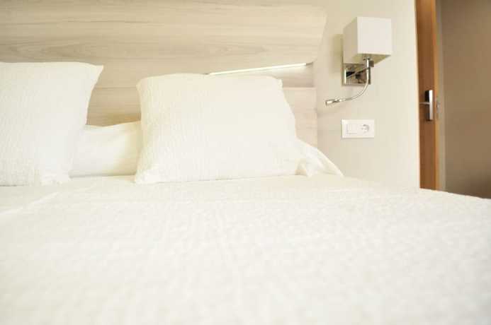 Imagen de la habitación del Hotel Roquiño. Foto 8