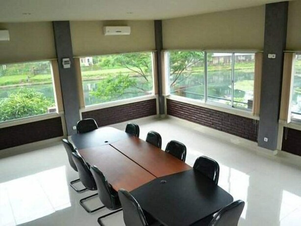 Imagen de los interiores del Hotel Rorompok Homan. Foto 8