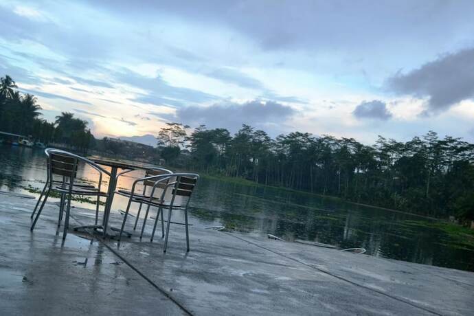 Imagen de los exteriores del Hotel Rorompok Homan. Foto 7