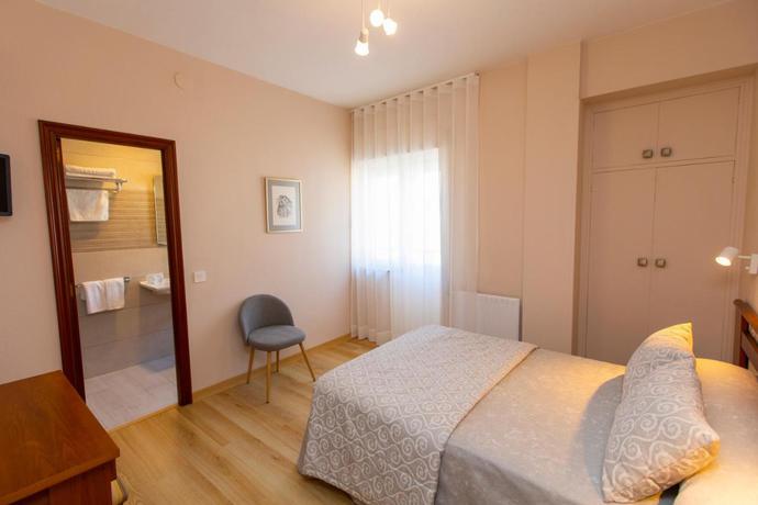 Imagen de la habitación del Hotel Ros Mary. Foto 6