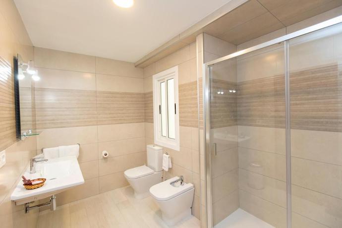 Imagen de la habitación del Hotel Ros Mary. Foto 7