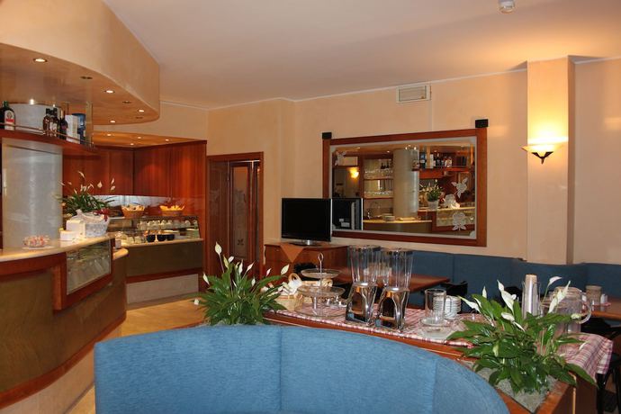 Imagen del bar/restaurante del Hotel Rosa, Abano Terme. Foto 5