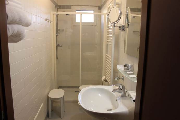 Imagen de la habitación del Hotel Rosa, Abano Terme. Foto 13
