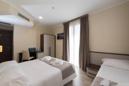 Imagen de la habitación del Hotel Rosa, Baveno. Foto 14