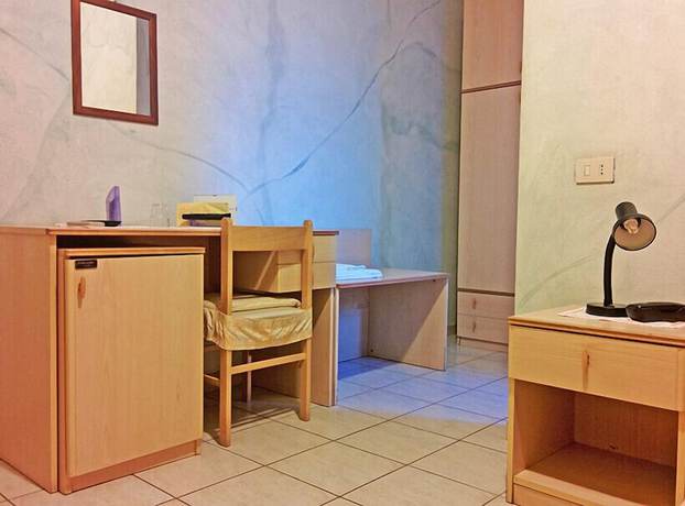 Imagen de la habitación del Hotel Rosa, CAPOTERRA. Foto 12