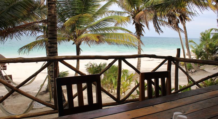 Imagen del bar/restaurante del Hotel Rosa Del Viento. Foto 5