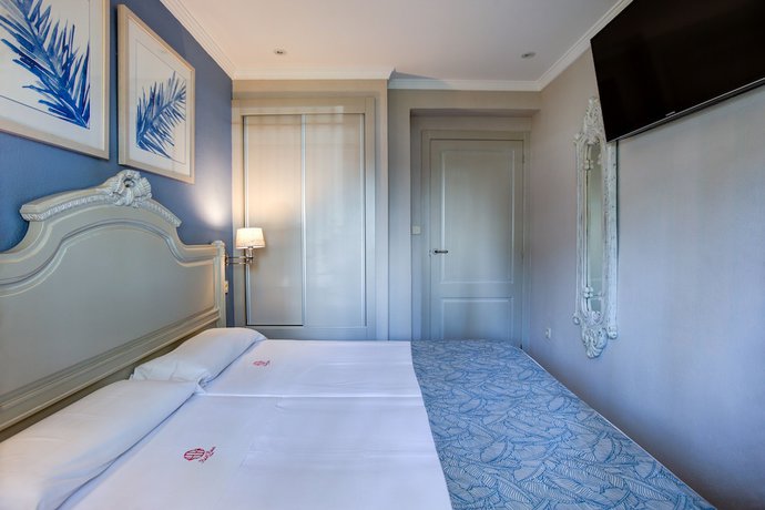 Imagen de la habitación del Hotel Rosa, Denia. Foto 8