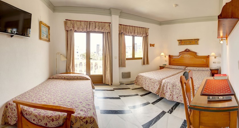 Imagen de la habitación del Hotel Rosa, Denia. Foto 9