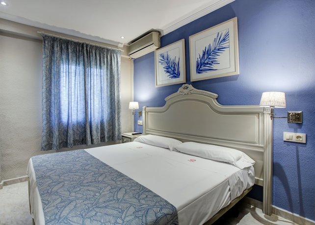 Imagen de la habitación del Hotel Rosa, Denia. Foto 13