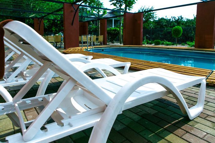 Imagen de la piscina del Hotel Rosa Gonio. Foto 18