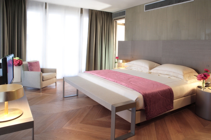 Imagen de la habitación del Hotel Rosa Grand Milano. Foto 5