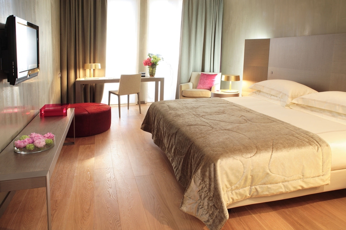 Imagen de la habitación del Hotel Rosa Grand Milano. Foto 10