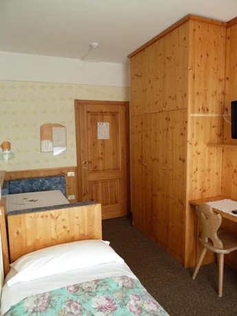 Imagen de la habitación del Hotel Rosa Resort. Foto 3
