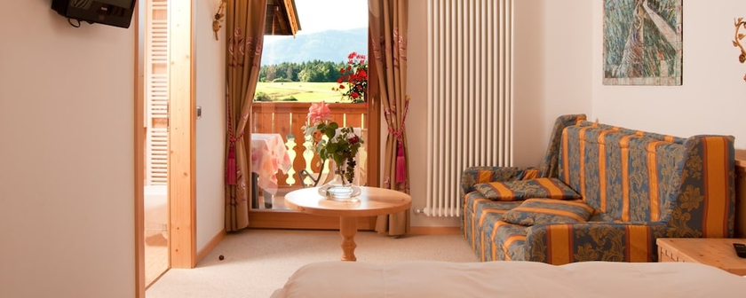 Imagen de la habitación del Hotel Rosa Resort. Foto 7