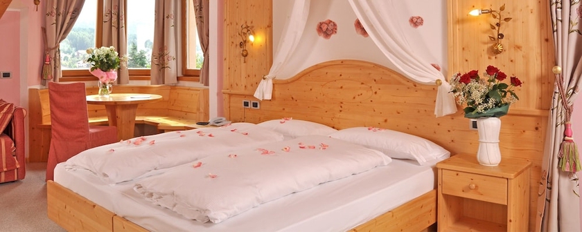 Imagen de la habitación del Hotel Rosa Resort. Foto 9