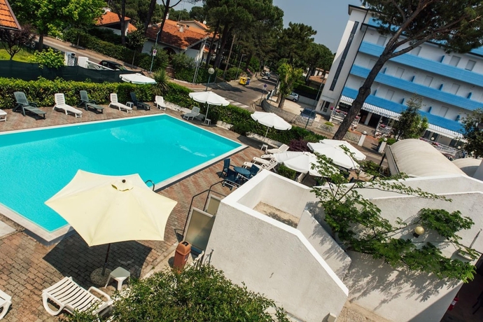 Imagen de la piscina del Hotel Rosa dei Venti, Lignano Sabbiadoro. Foto 17