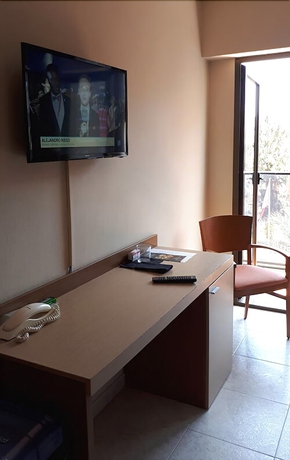 Imagen de la habitación del Hotel Rosabel. Foto 8