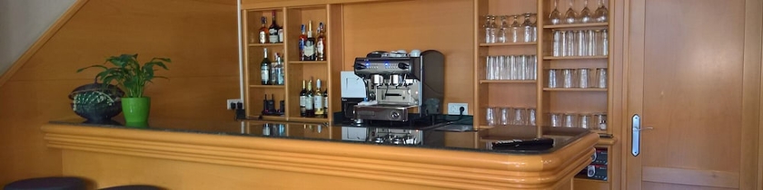 Imagen del bar/restaurante del Hotel Rosabel. Foto 6