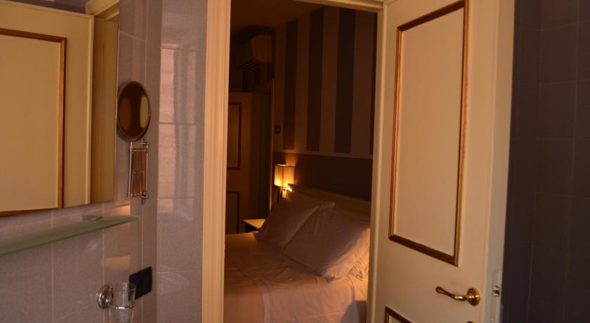 Imagen general del Hotel Rosalba. Foto 3