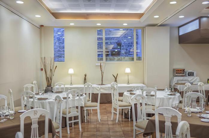 Imagen del bar/restaurante del Hotel Rosaleda De Don Pedro. Foto 2