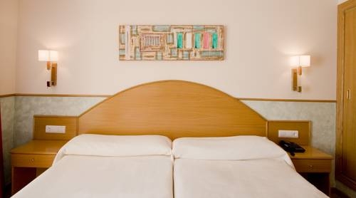 Imagen general del Hotel Rosaleda Del Mijares. Foto 13