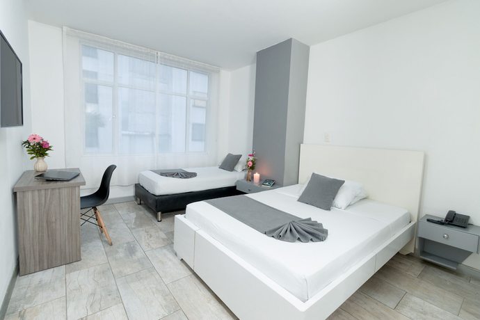 Imagen de la habitación del Hotel Rosales. Foto 15