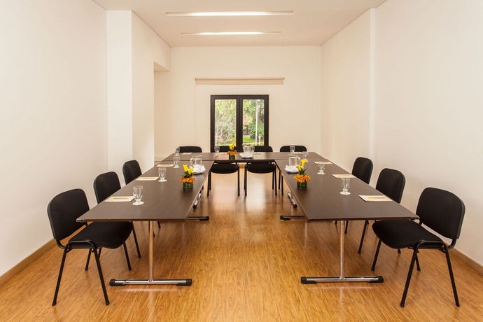 Imagen de los interiores del Hotel Rosales Plaza. Foto 14