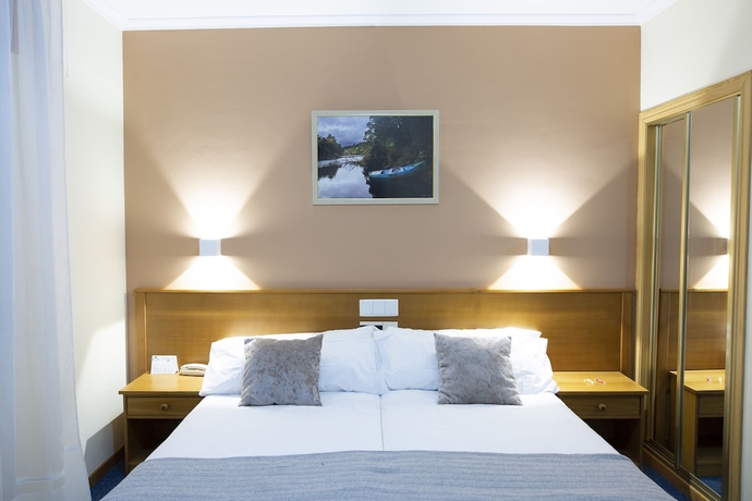 Imagen de la habitación del Hotel Rosalia, Padr&oacute;n. Foto 15