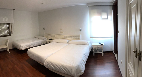 Imagen de la habitación del Hotel Rosalía de Castro. Foto 5