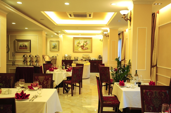 Imagen del bar/restaurante del Hotel Rosaliza. Foto 2